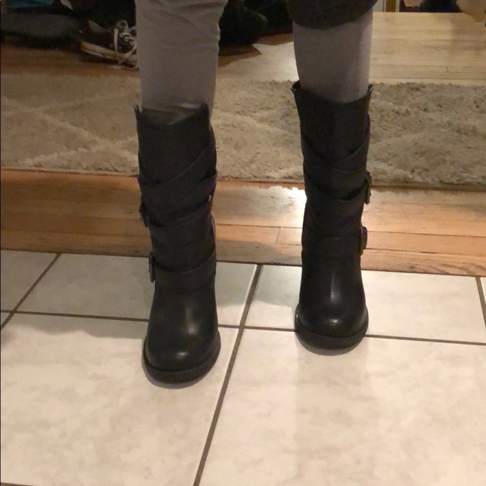 Black boots